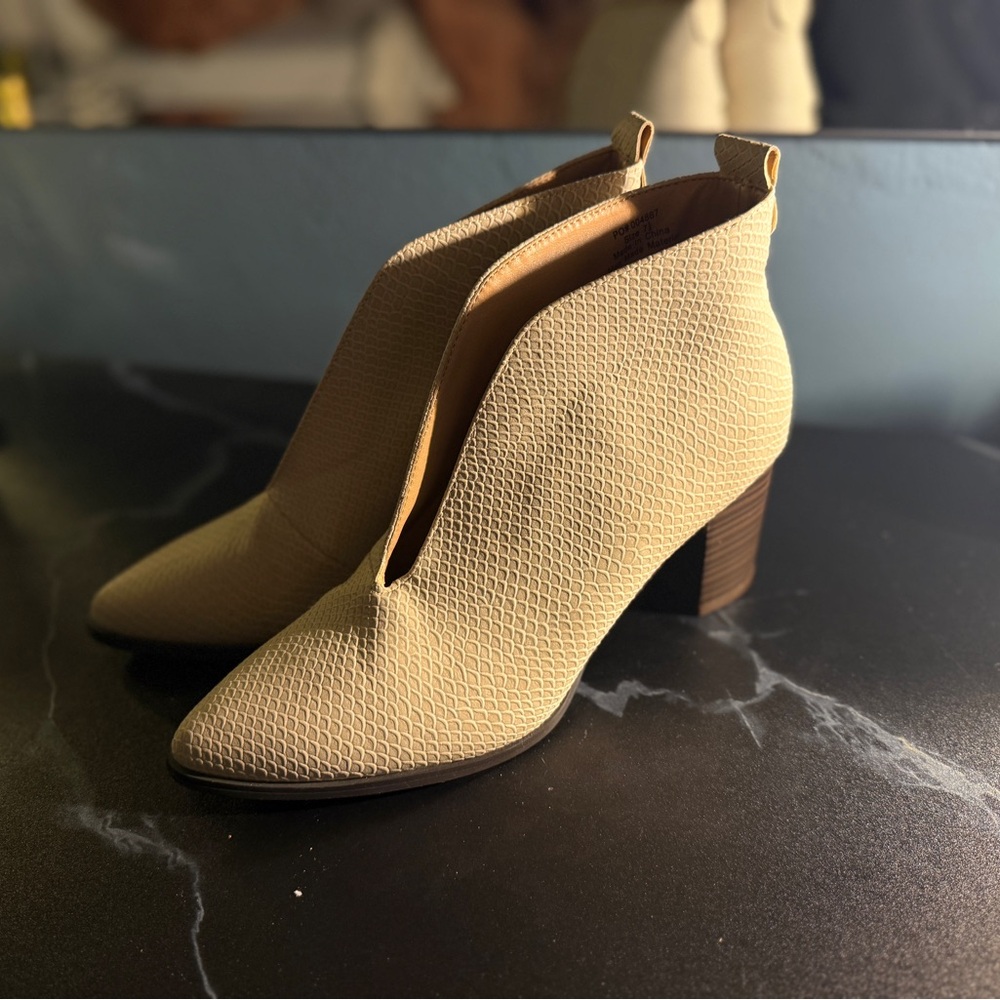 Chic Textured Cream Ankle Booties